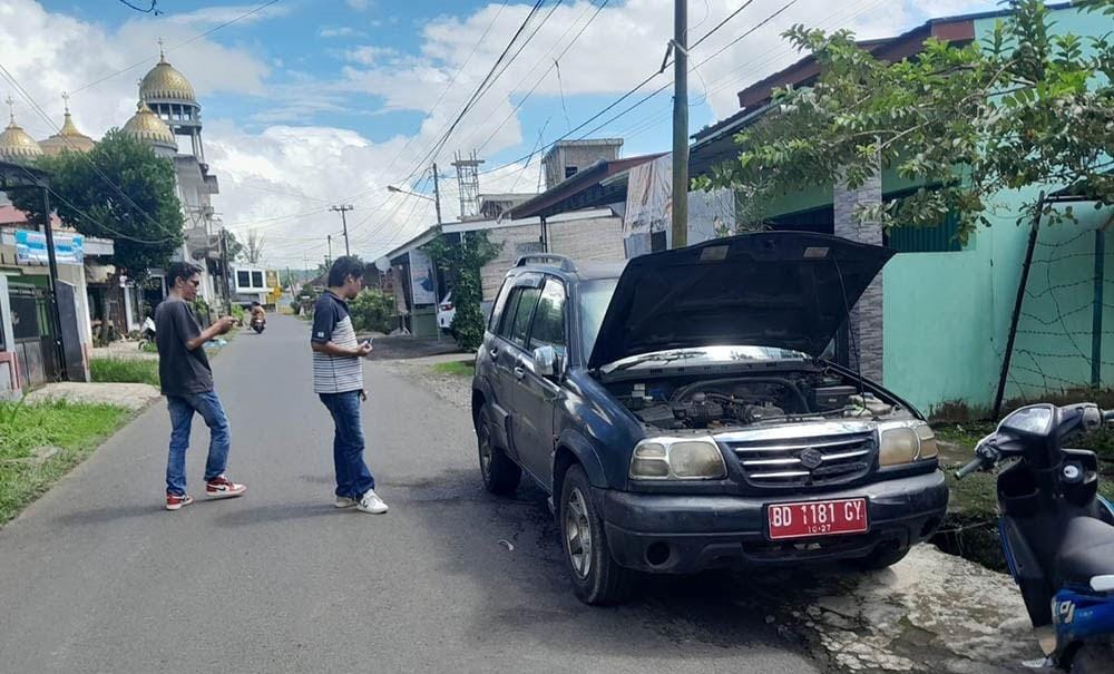 Mobil Dinas Dibakar, Pelaku Pengancaman Dirut PDAM Kepahiang Jadi Fokus Polisi!