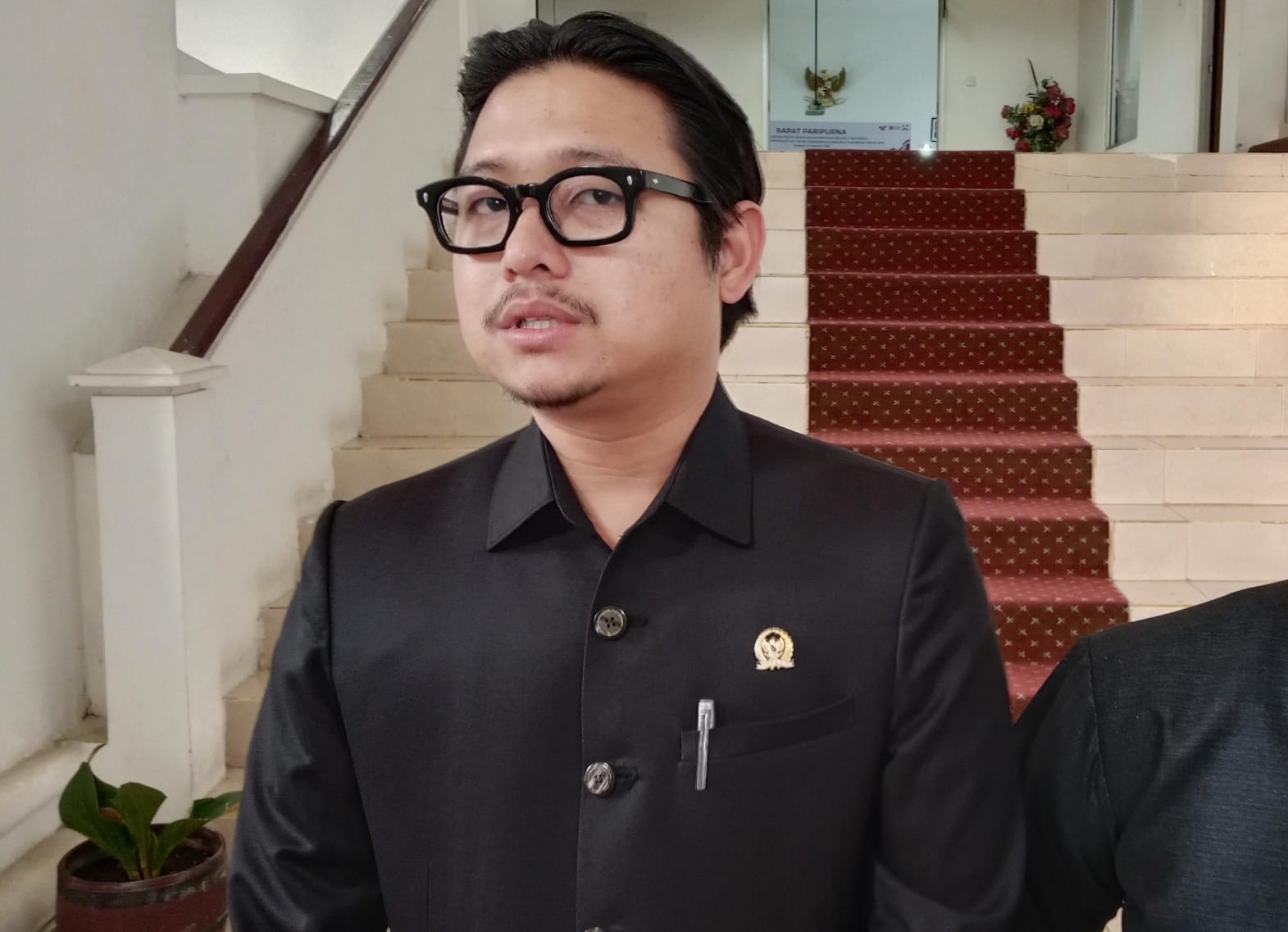 Pelantikan PAW Dewan Partai Nasdem Dijadwalkan 8 Desember, Golkar Tunggu Putusan Pengadilan!