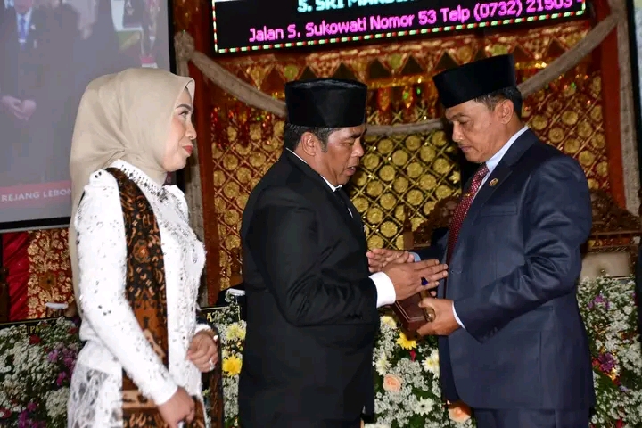 30 Anggota DPRD Rejang Lebong Resmi Dilantik, Ini Pesan Bupati