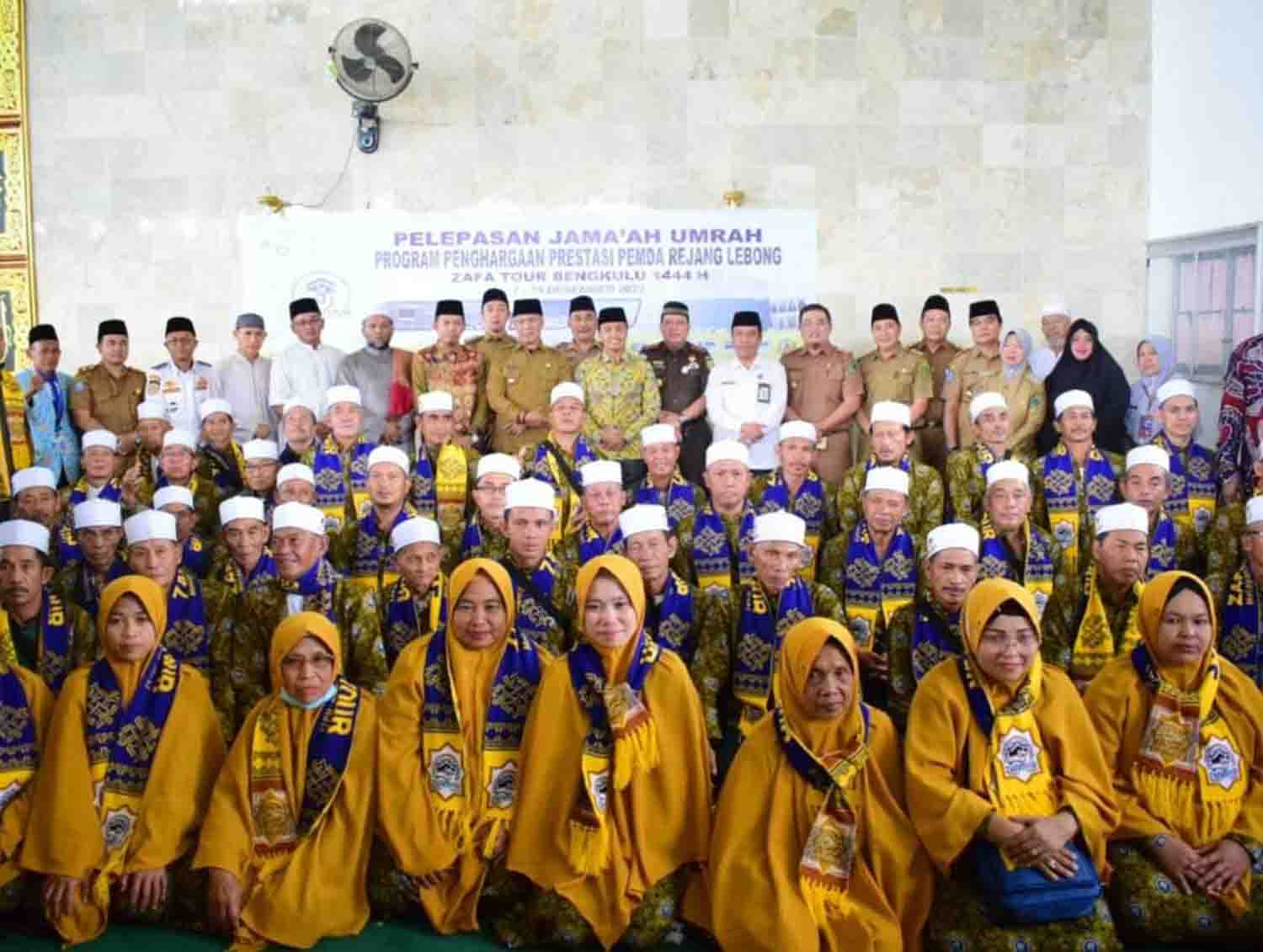 Bupati Lepas 50 Jemaah Umroh Gratis Tahun 2022