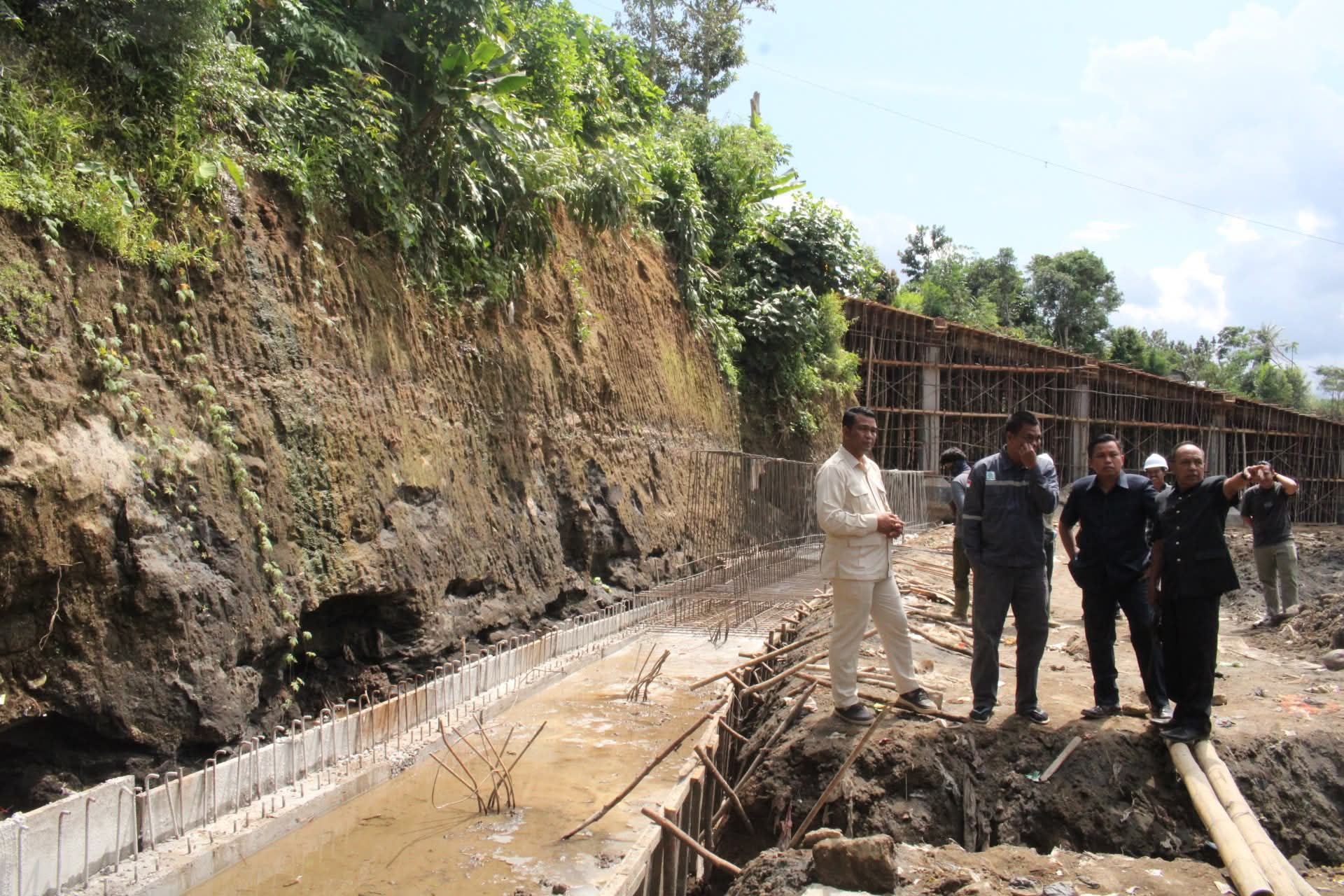 Ancam Bangunan Warga, Dewan Turun dan Tinjau Pembangunan Wisata di Sidodadi