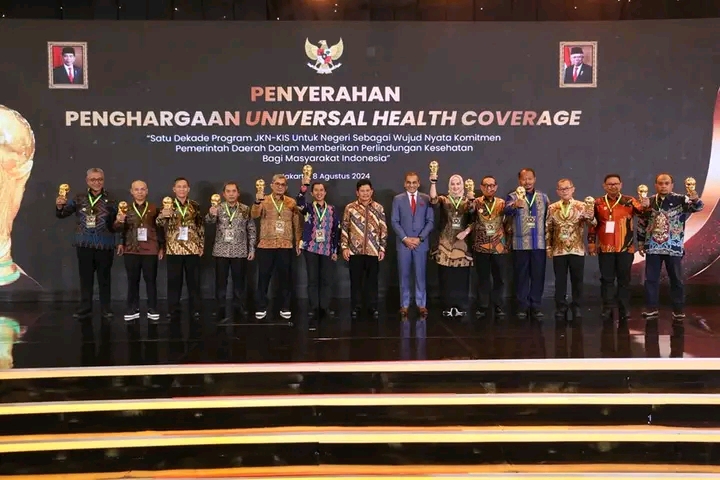 Sukses Galakkan Program JKS, Pemkab Kepahiang Terima Penghargaan UHC Award!