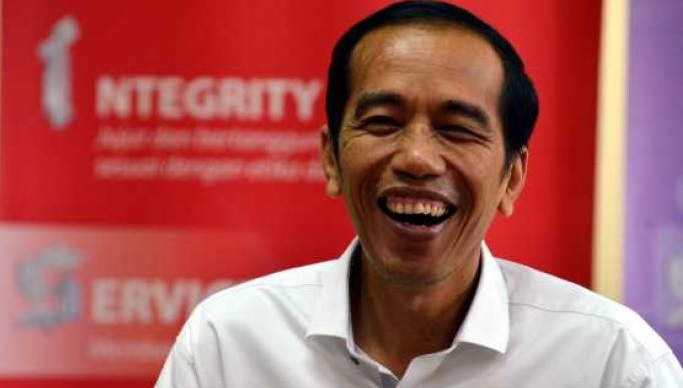 Begini Pantun 'Pinjam Dulu Seratus' Versi Presiden Jokowi!