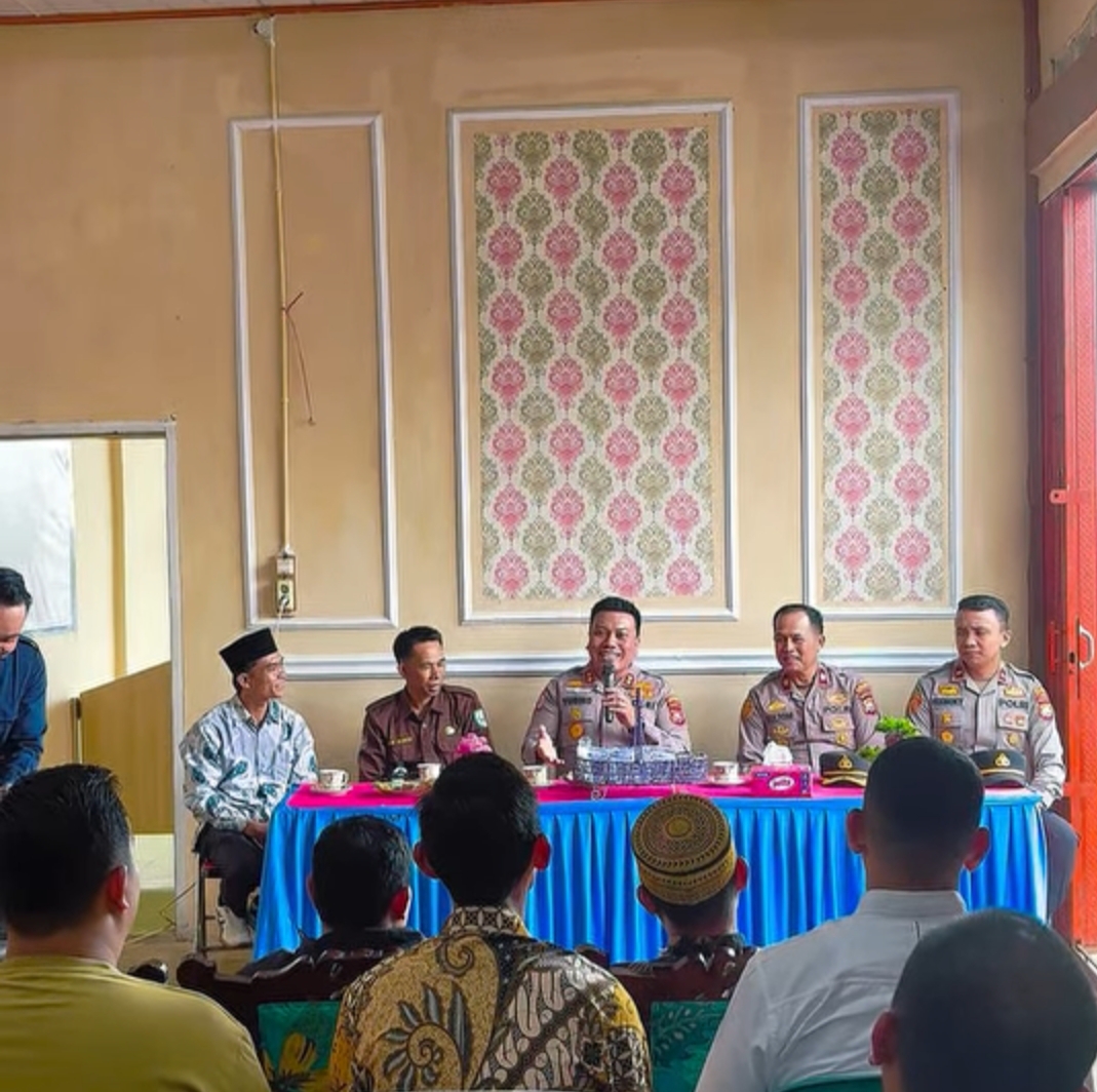 Kopi Tawar di Desa Tapak Gedung, Kapolres Kepahiang Tampung Aspirasi Masyarakat 