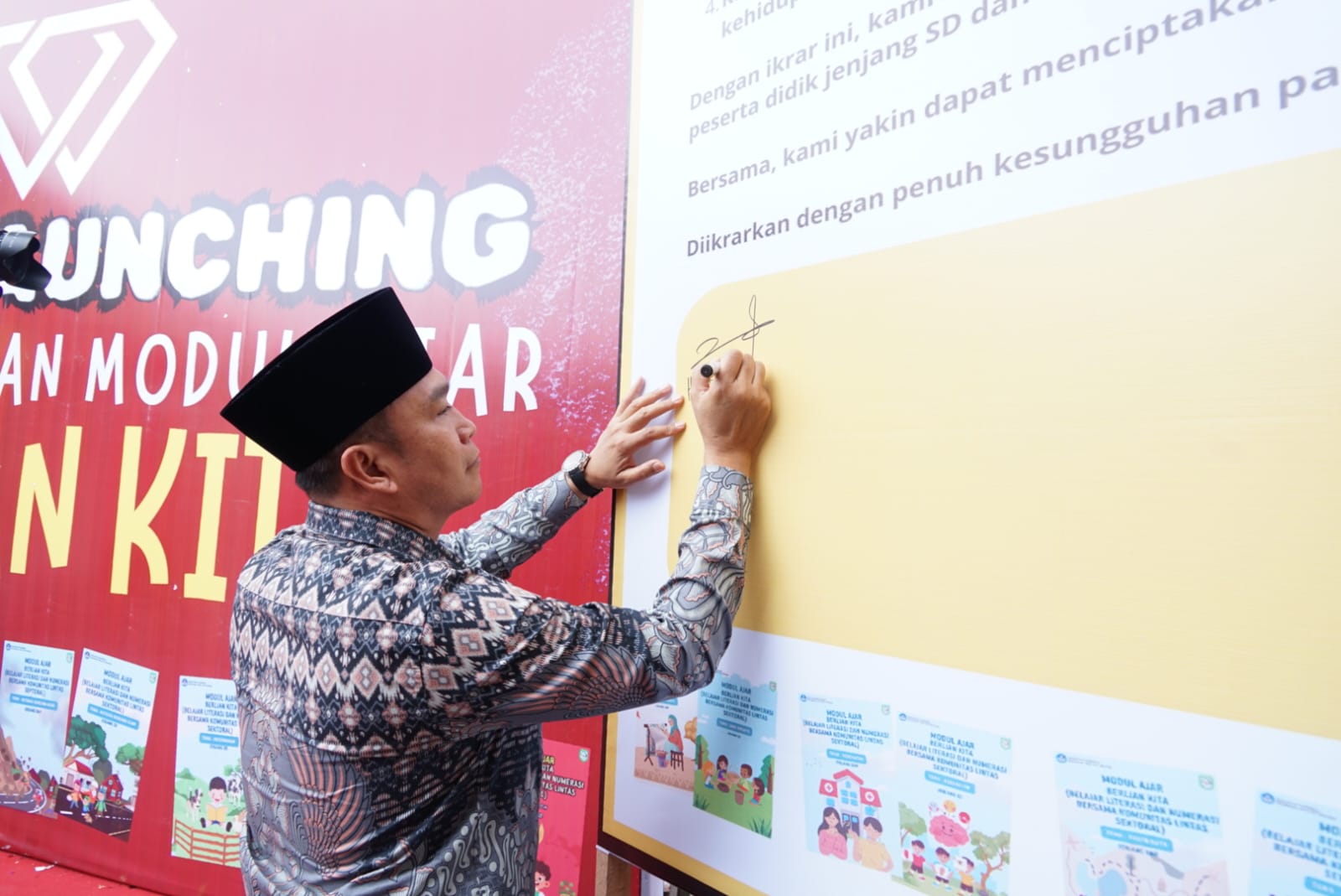 Tutup Festival Budaya Umbung Kutei, Dinas Dikbud Kepahiang Launching Bahan Modul Ajar Berlian Kita