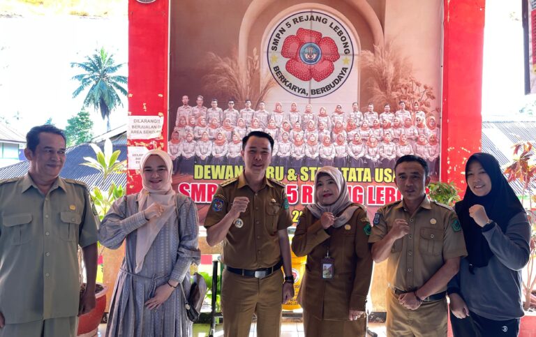 Dedikasi Tinggi Terhadap Dunia Pendidikan, Bupati Fikri Apresiasi Pelajar Berprestasi di SMPN 5 Rejang Lebong