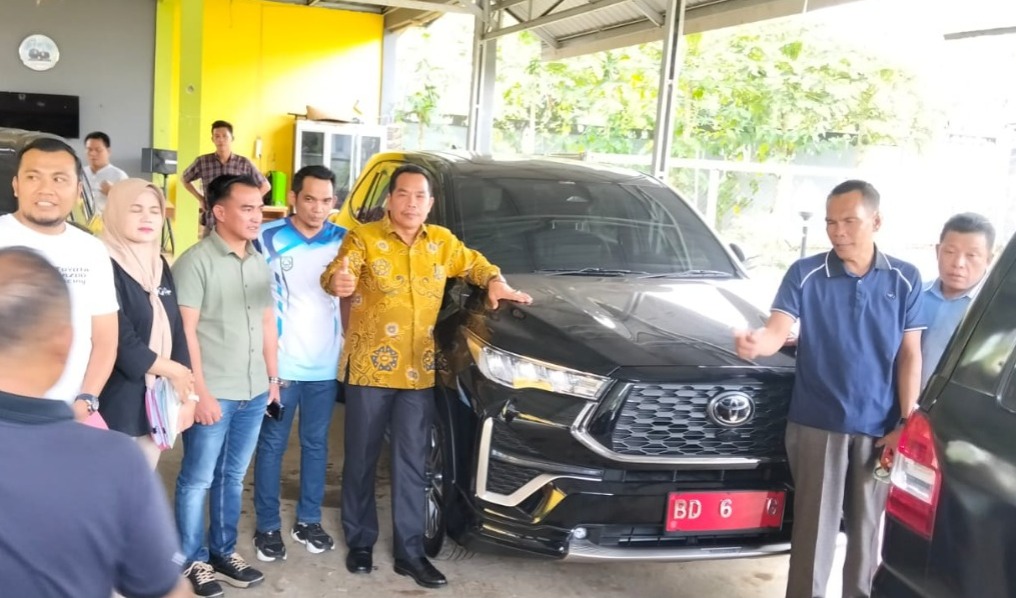 Bukan Toyota Fortuner, Ini Mobnas Baru Waka I dan Waka II DPRD Kepahiang