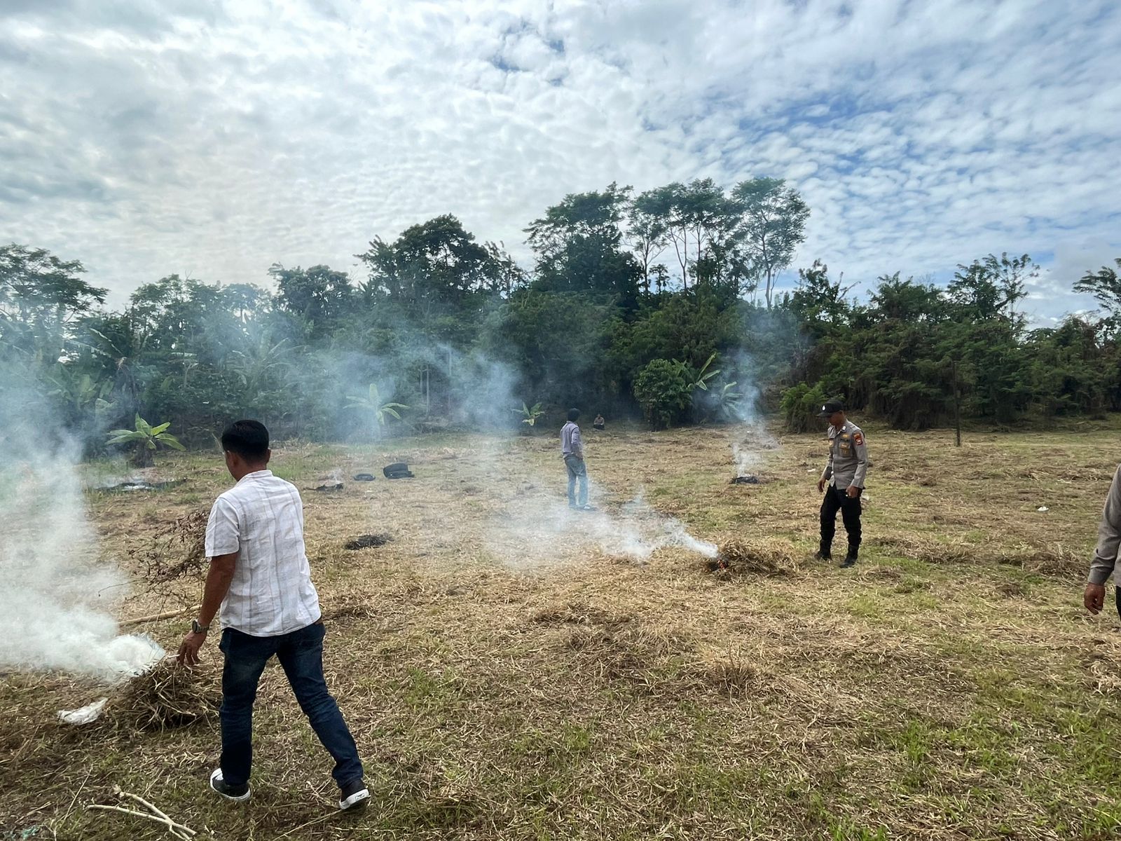 Dukung Program Pemerintah, Polsek Tebat Karai Siapkan Lahan Tanaman Holtikultura