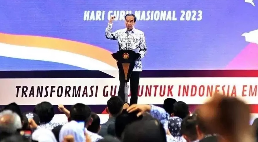 Jokowi Soroti Tingkat Stres Guru yang Tinggi Dalam Peringatan Hari Guru Nasional