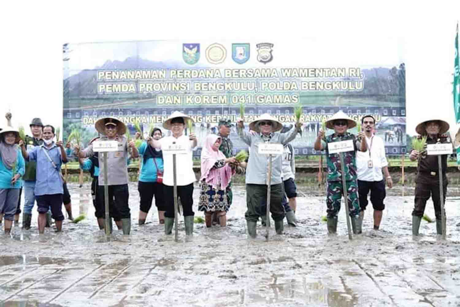 Kunjungan ke Benteng, Wamentan RI Tampung Keluhan Petani