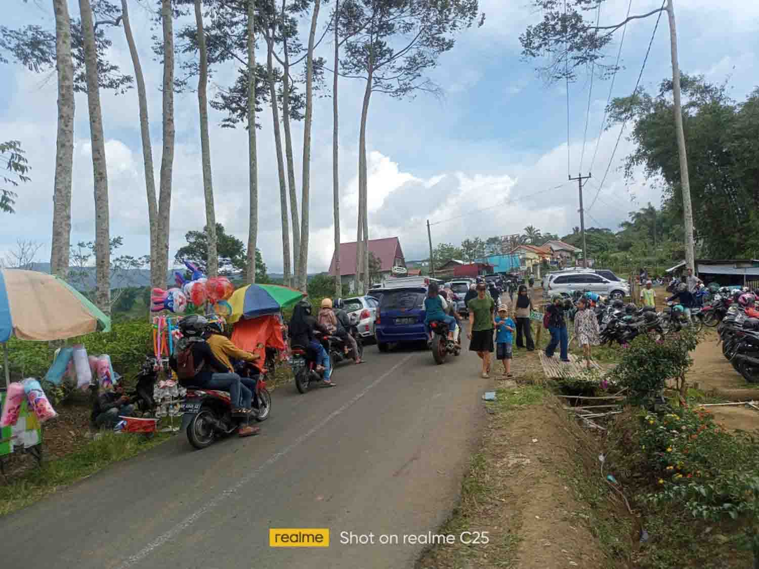 Kebun Teh Kabawetan Kepahiang Jadi Primadona Wisatawan yang Berkunjung ke Bengkulu