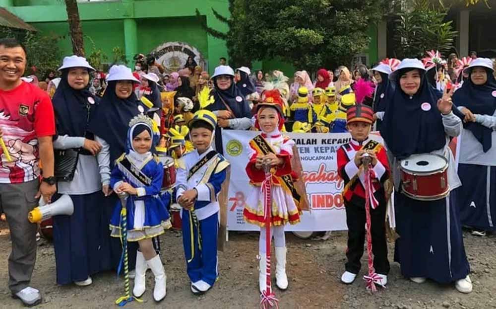 Usung Tema Bhineka Tunggal Ika, Gita Bahana Muamalah Kepahiang Sukses Ramaikan Karnaval HUT RI Ke 78