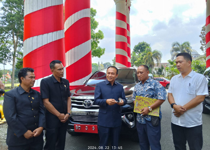 Rumah dan Mobil Dinas Ketua DPRD Kepahiang Dikembalikan!