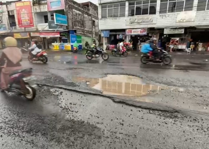 Rusak Akibat Truk Batu Bara, Dewan Provinsi Dorong Jalan Nasional di Kepahiang Segera Diperbaiki