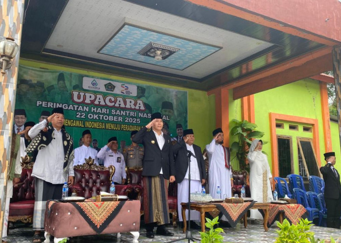 Pimpin Upacara HSN 2025, Bupati Kepahiang Ingatkan Peran Santri dalam Perjuangan dan Mengisi Kemerdekaan