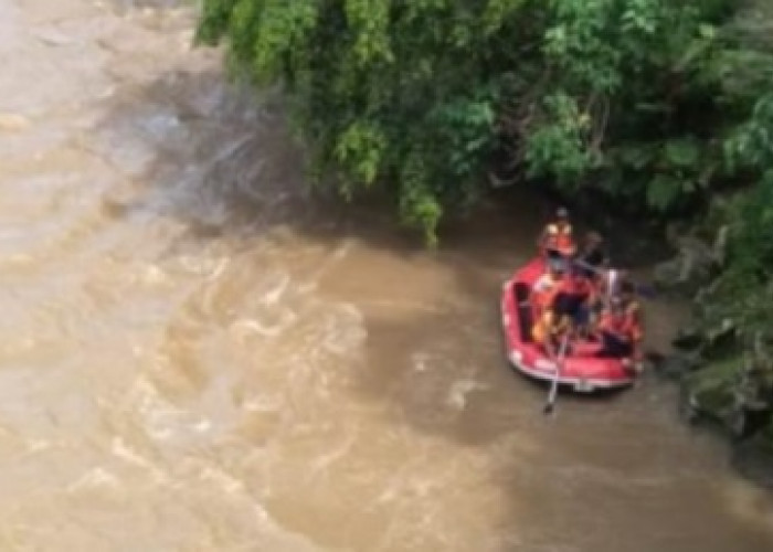 Diduga Hanyut, Pencarian Warga Padang Lekat di Sungai Musi Masih Berlanjut