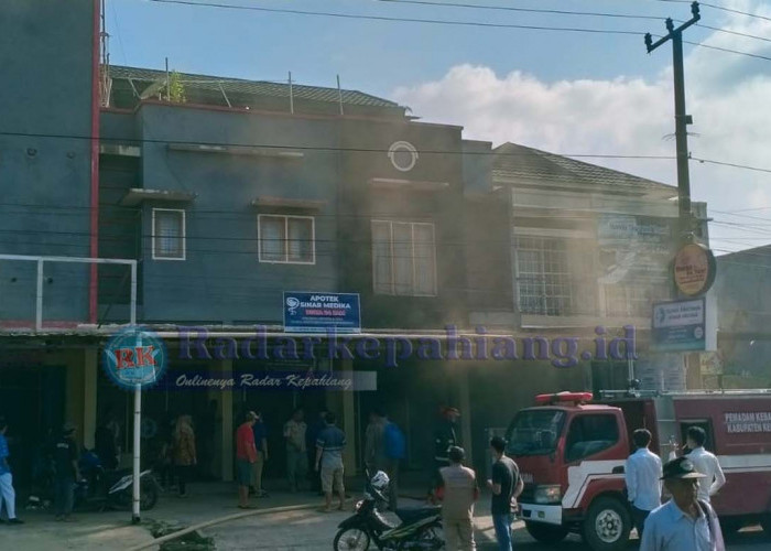 BREAKING NEWS: Dekat Pangkalan Damkar, Rumah Waka II DPRD Kepahiang Kebakaran