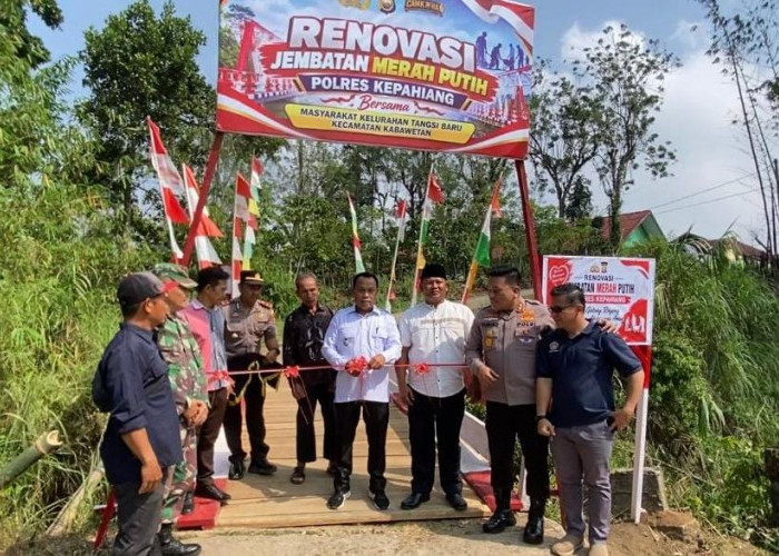Jembatan Bambu Kini Jadi Jembatan Merah-Putih, Kapolres Kepahiang Wujudkan Impian Warga Tangsi Baru
