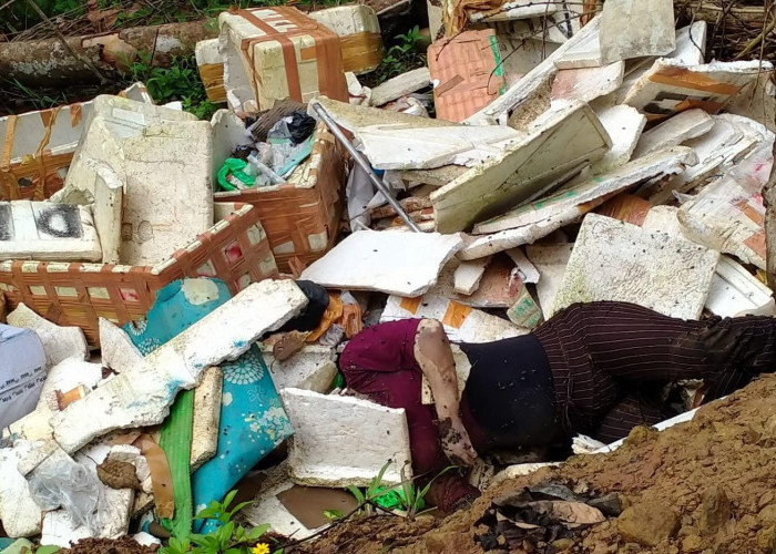 BREAKING NEWS: Penemuan Mayat Perempuan di Tumpukan Sampah di Perbatasan Bengkulu-Kepahiang