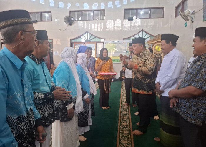 Lepas Keberangkatan Jemaah Haji, Pemkab Lebong Pesan Jaga Kesehatan