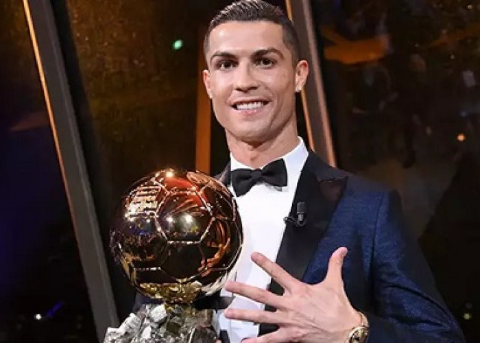 Cristiano Ronaldo, Ikon Sepakbola Dunia Peraih 5 Ballon D'Or Dipenghujung Masa Pensiun, Ini Segudang Prestasin