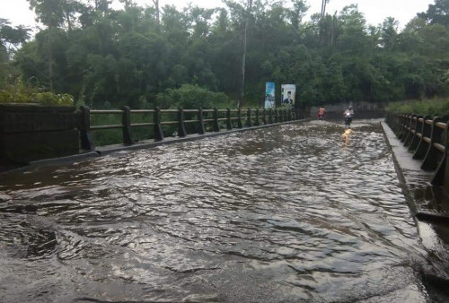 Jembatan Konak Banjir Lagi