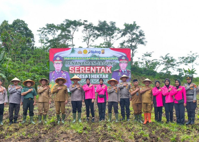 Tanam Jagung Serentak, Kapolres Kepahiang Targetkan 14 Ton/Hektare