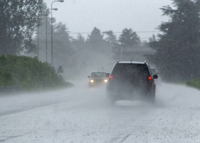 5 Masalah Mobil yang Perlu Diketahui Ketika Berkendara Saat Cuaca Ekstrem