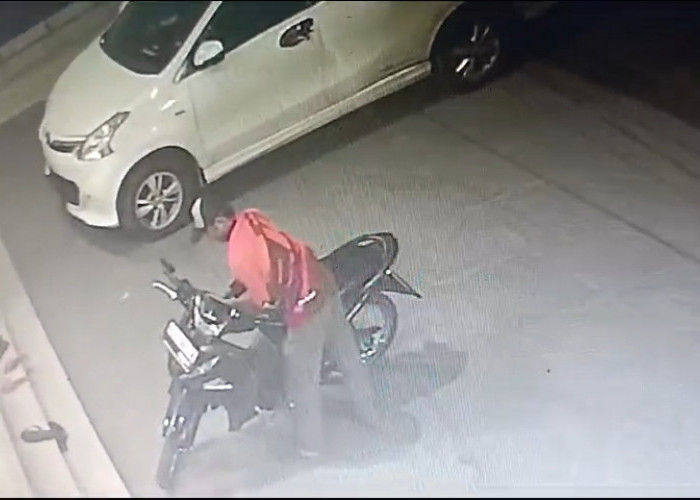 Terekam CCTV, Aksi Curanmor di Kepahiang Gagal Karena Hal Ini!