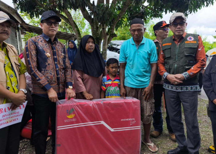 2 Korban Kebakaran Dapat Bantuan Pemkab Kepahiang