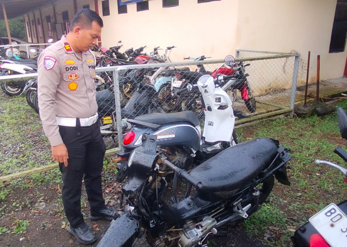 Kecelakaan Beruntun di Jalur Kepahiang-Curup, Motor Terbakar dan Pelajar Alami Luka Bakar Serius
