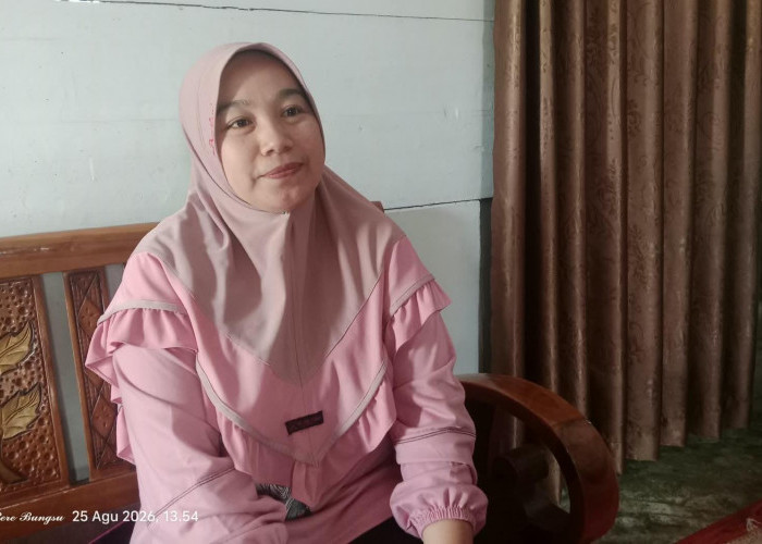 Berjuang 13 Tahun Jadi Honorer hingga Jadi PPPK Paruh Waktu, Kisah Guru PAI di Kepahiang Ini Bikin Haru!
