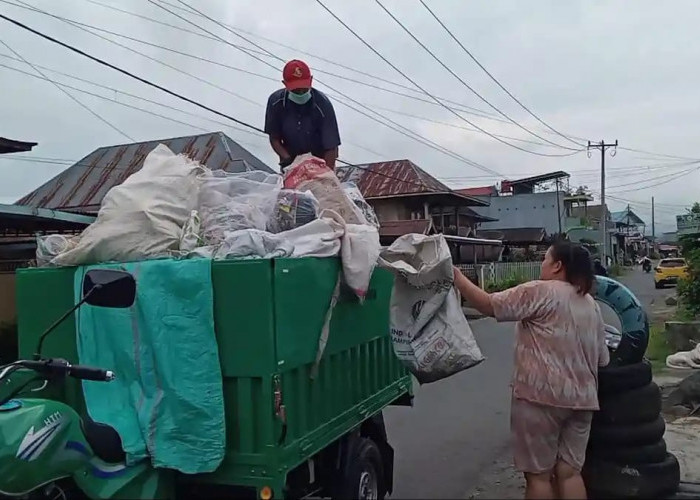 Kekurangan Armada Angkutan Sampah, Dinas LH Anjurkan KUB Antar Sampah Mandiri ke TPST