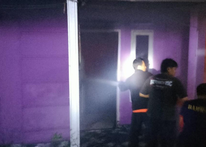 Dini Hari Mencekam, Satu Rumah Warga Kuto Rejo Kepahiang Ludes Terbakar