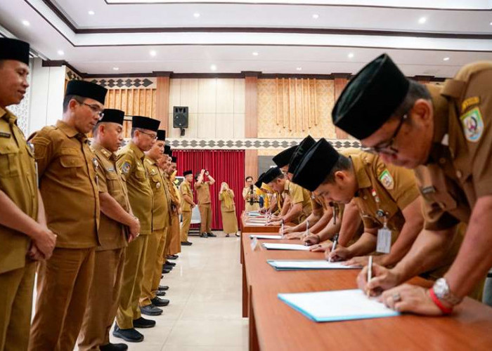 Pimpin Penandatanganan Anti Pungli, Herwan Antoni Minta ASN Dukung Program Bantu Rakyat