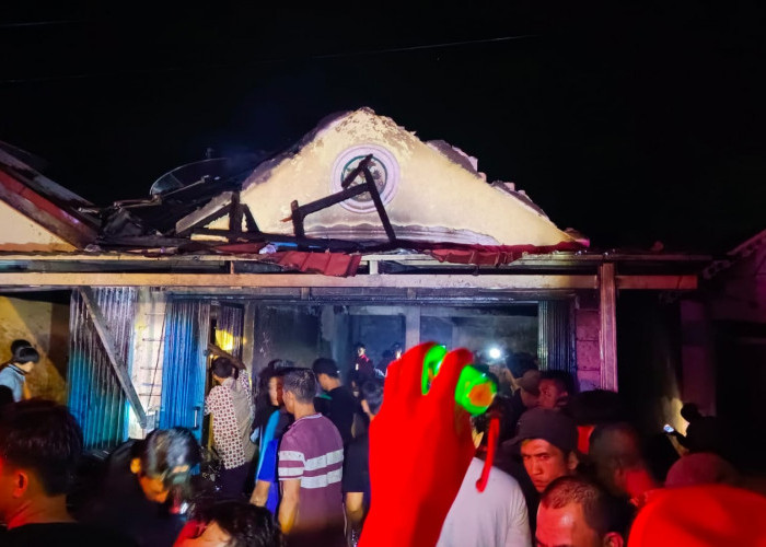 Si Jago Merah Mengamuk, Rumah Warga Daspetah Ludes Kebakaran!