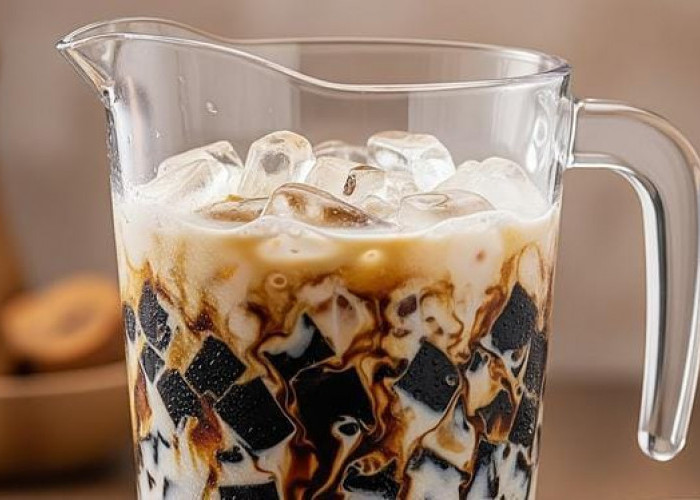 Mudah Dibuat Dirumah, Ini Resep Es CIncau Tanpa Santan