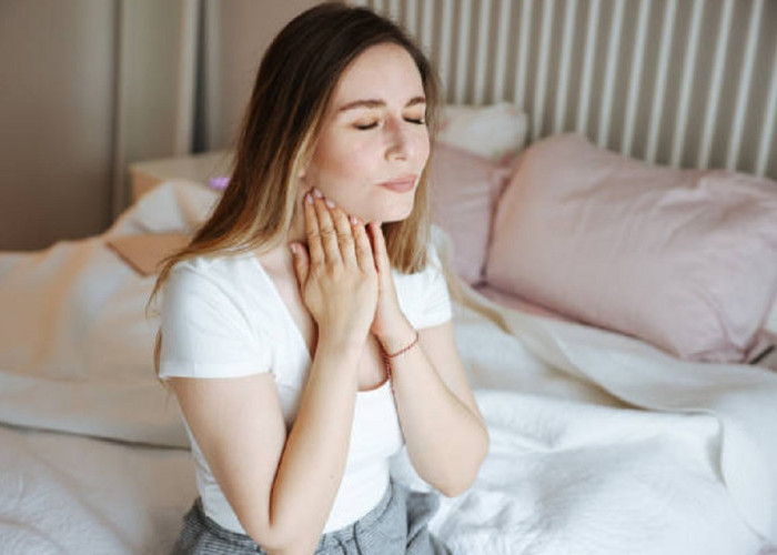 7 Tips Mengatasi Tenggorokan Sakit Saat Bangun Tidur Secara Alami