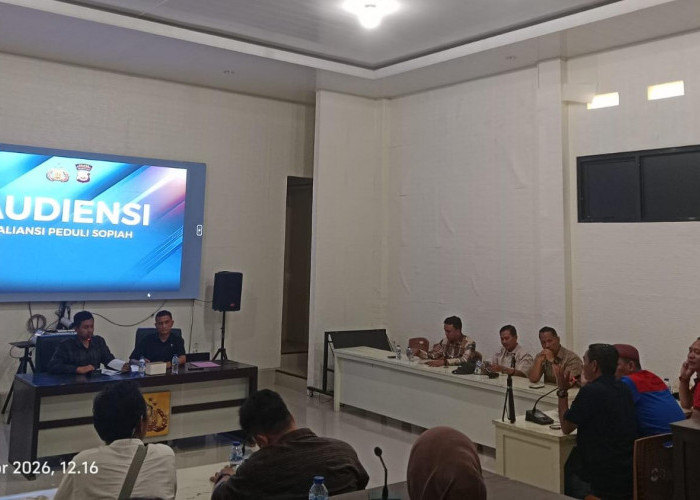 Audiensi Aliansi Peduli Sopiah, Desak Ungkap Siapa Ayah dari  Janinnya