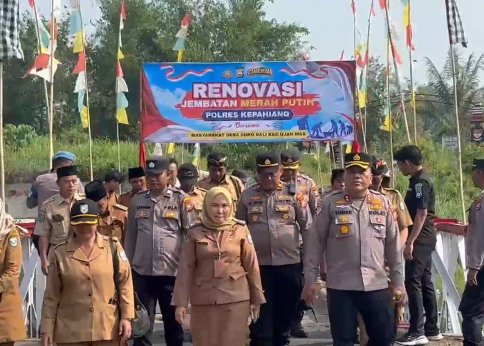 Gercep! Polres Kepahiang Tuntaskan Perbaikan Jembatan Mangkrak, Warga Suro Bali Kini Bisa Bernapas Lega