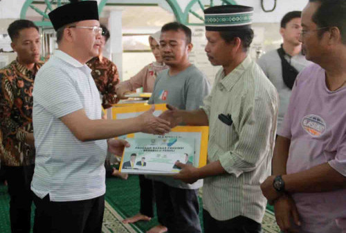 Pemprov Salurkan Bantuan Korban Kebakaran 