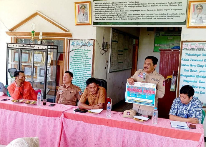 Stiker 'Miskin' Penerima Bansos Akan Diganti Plang Seng, Dianggarkan DD oleh Pemdes?