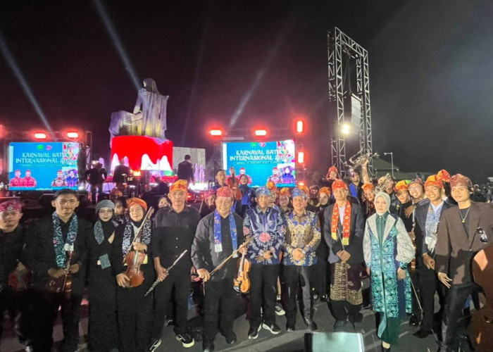 Gemerlap Besurek Night Carnaval 2026 Diserbu Ribuan Pengujung