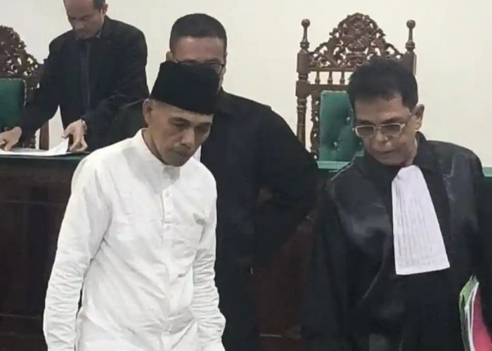 Terdakwa Idris Ajukan Perlawanan Atas Dakwaan Jaksa Pada Sidang Perdana Dugaan Korupsi Lahan GOR!
