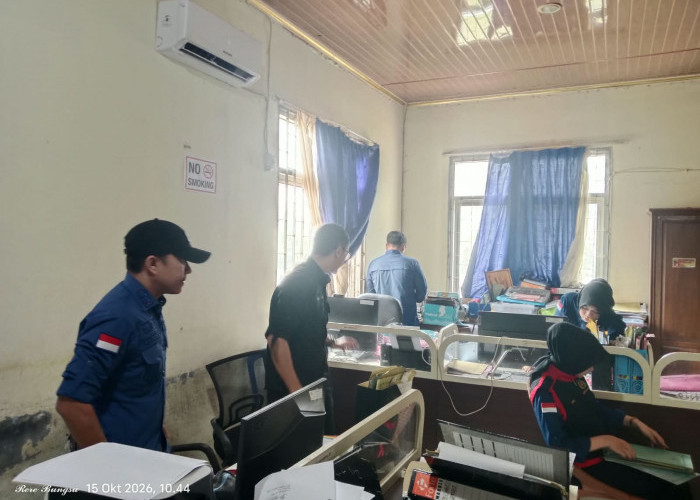 Kejari Geledah 3 Ruangan DPUPR, Usut Dugaan Korupsi Program MCK Berawal Pokir DPRD Kepahiang
