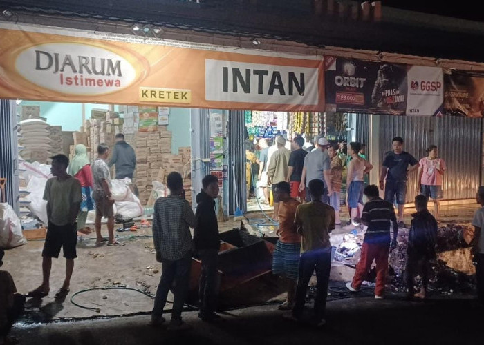 Diduga Korsleting Listrik, Grosir di Keban Agung Kepahiang Ludes Terbakar, Kerugian Capai Rp200 Juta