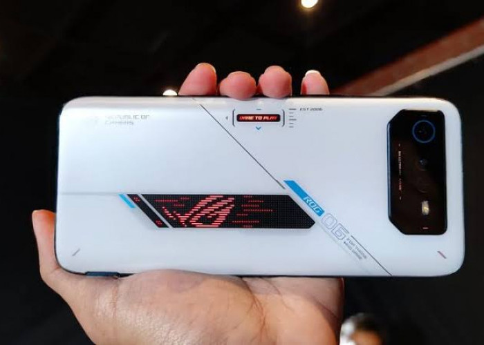 Dinobatkan Sebagai Handphone Tercanggih 2024, Ini Spesifikasi Asus ROG Phone 6 Pro!