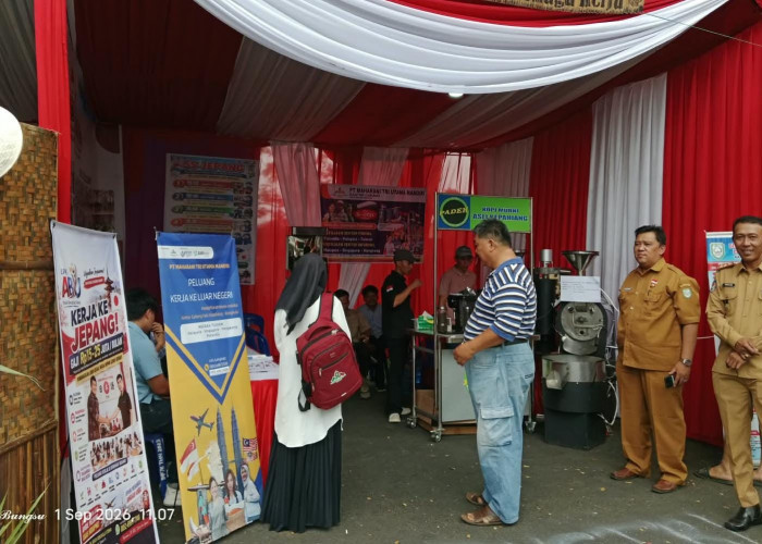 Disprinaker Kepahiang Ingatkan Warga Gunakan LPK Resmi untuk Kerja ke Luar Negeri, Buka Stand Informasi di Pas