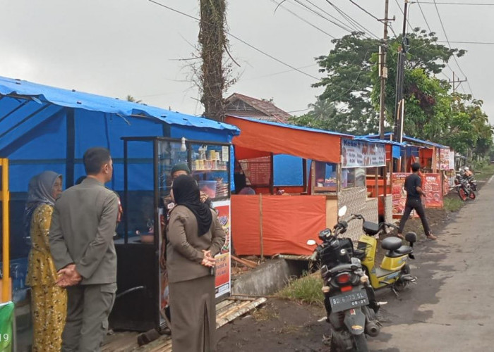 Tertibkan Lapak di Jalan Protokol, Kasatpol PP Kepahiang Pastikan Pedagang Taman Kota dan Depan Pemda Pindah