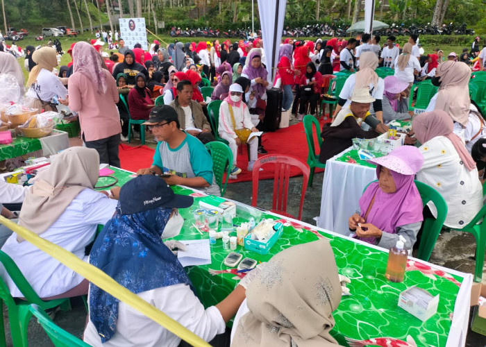 Ribuan Masyarakat Kepahiang Kebagian Berobat Gratis dan Doorprize